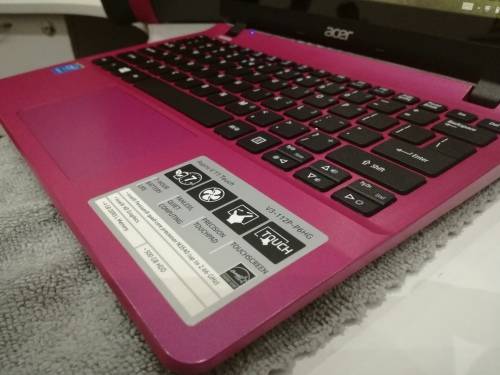 *Pretty in pink BUT major Performance*ACER V11TOUCH*QUAD CORE*4GB RAM*TOUCHSCREEN*PENTIUM N3540*
